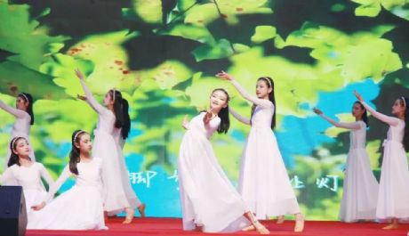 麻花豆传媒剧国产mv动漫在线成功举办第十届校园文化艺术展演