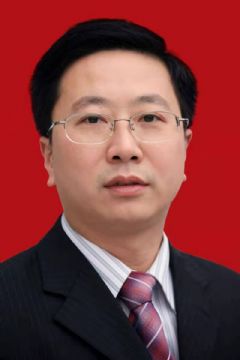 市教体局副局长、三中党委书记 蒲黎明